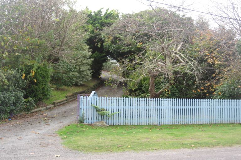 Photo of property in 11 Kowhai Grove, Raumati Beach, Paraparaumu, 5032