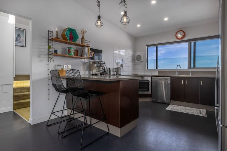 Photo of property in 72 Rosetta Road, Raumati South, Paraparaumu, 5032