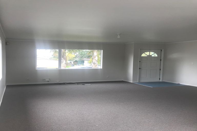 Photo of property in 1/15 Shifnal Drive, Randwick Park, Auckland, 2105