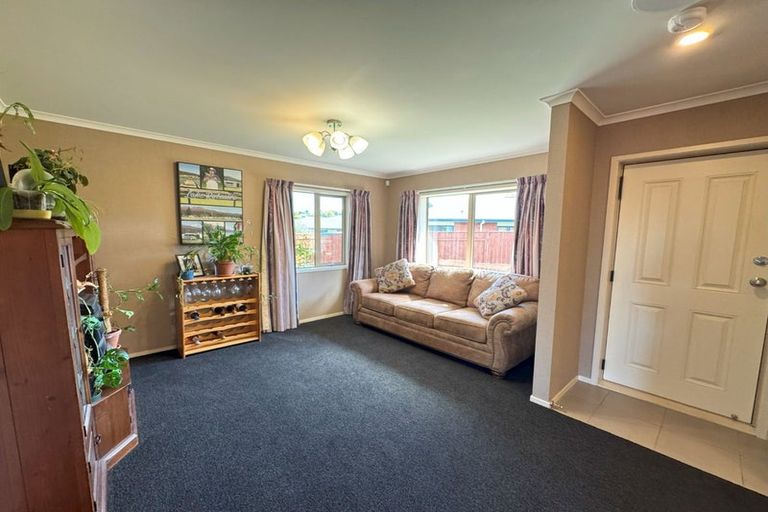 Photo of property in 10 Almond Grove, Feilding, 4702