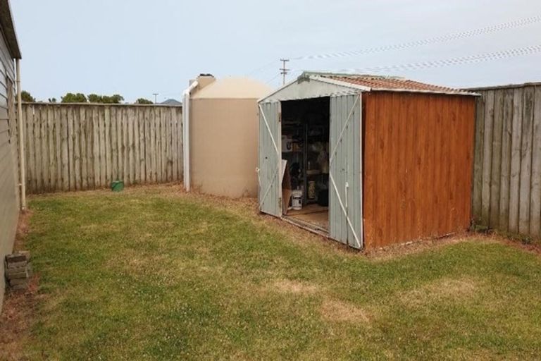 Photo of property in 20 Kaharoa Road, Patea, 4597