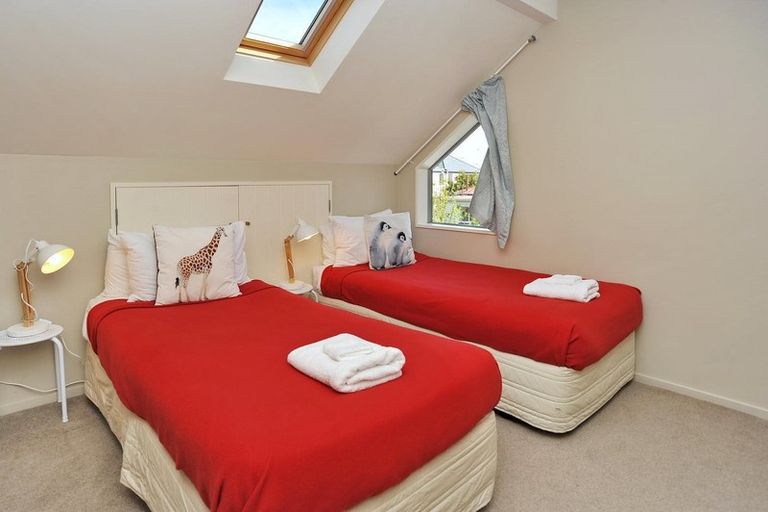 Photo of property in 94b Picton Avenue, Riccarton, Christchurch, 8011