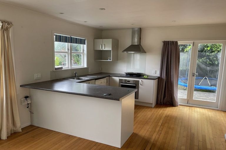 Photo of property in 15 James Street, Glenfield, Auckland, 0629
