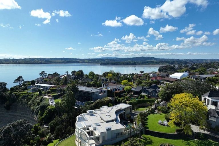 Photo of property in 10 Colleen Court, Cockle Bay, Auckland, 2014