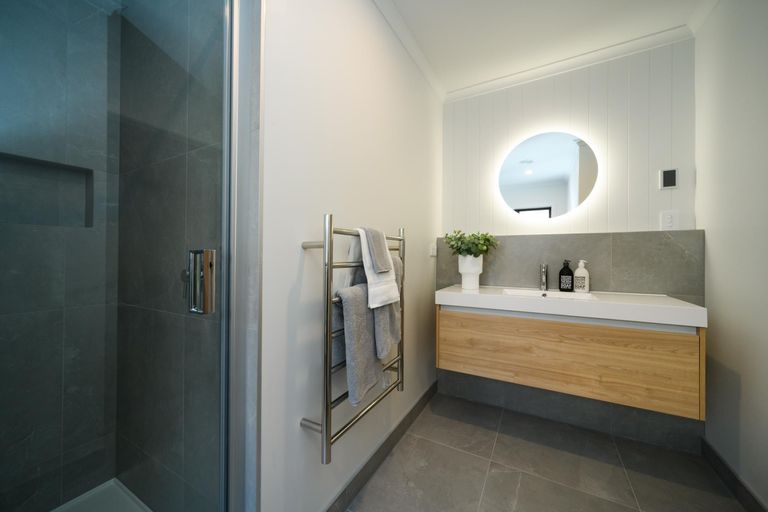 Photo of property in 469a Ruahine Street, Terrace End, Palmerston North, 4410