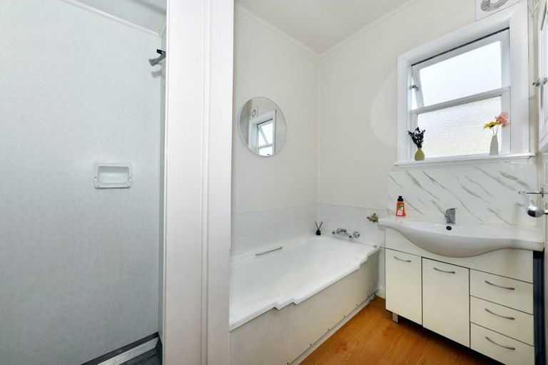 Photo of property in 194 Blenheim Road, Riccarton, Christchurch, 8041