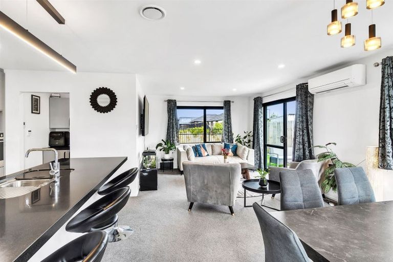 Photo of property in 23 Arabella Crescent, Yaldhurst, Christchurch, 8042