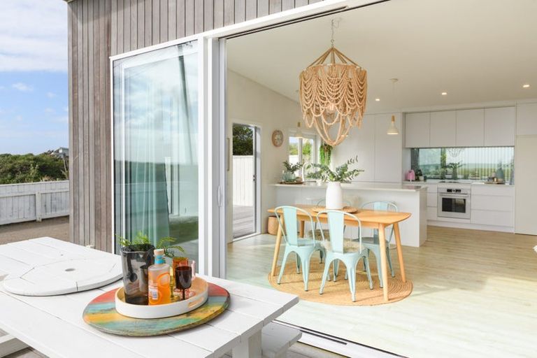 Photo of property in 21 Ocean Beach Street, Foxton Beach, Foxton, 4815