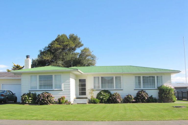 Photo of property in 4 Chamberlain Avenue, Wairoa, 4108