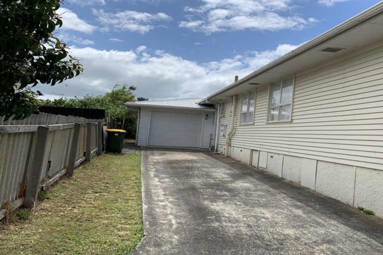 Photo of property in 44 Larne Avenue, Pakuranga Heights, Auckland, 2010