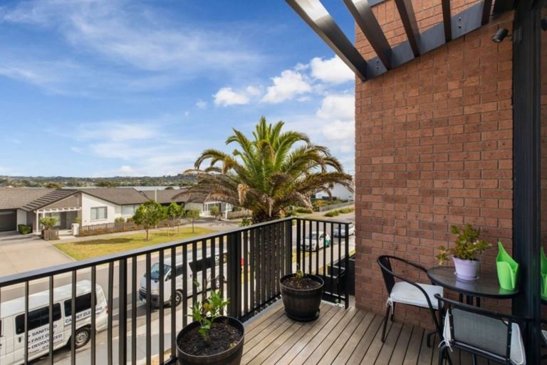Photo of property in 105 Buckley Avenue, Hobsonville, Auckland, 0616