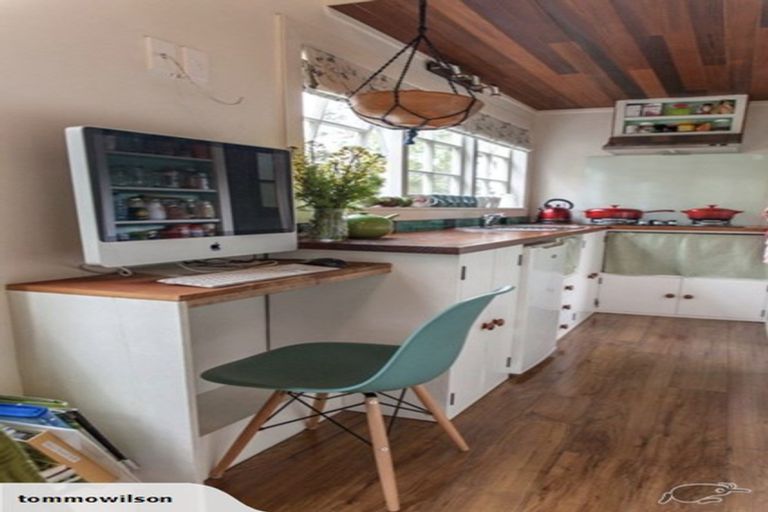 Photo of property in 197 Parker Road, Oratia, Auckland, 0604