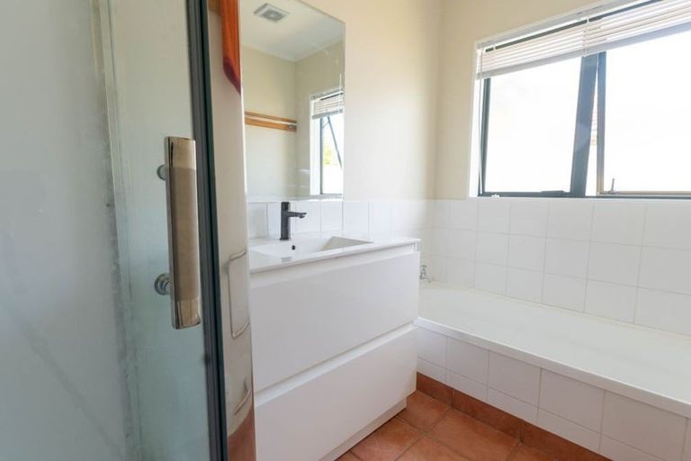 Photo of property in 2/20 Huia Road, Papatoetoe, Auckland, 2025