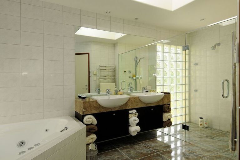 Photo of property in 17a Bayview Road, Paihia, 0200