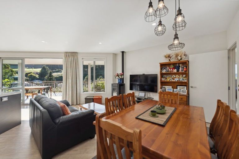 Photo of property in 25 Glendermid Close, Sawyers Bay, Port Chalmers, 9023