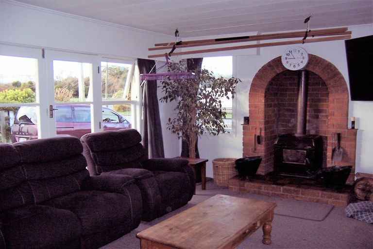 Photo of property in 4 Carlyle Street, Tuatapere, 9620