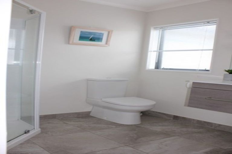Photo of property in 4 Pohue Avenue, Huapai, Kumeu, 0810