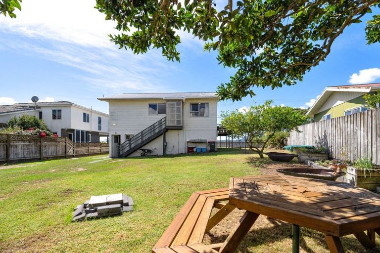 Photo of property in 219 One Tree Point Road, One Tree Point, 0118