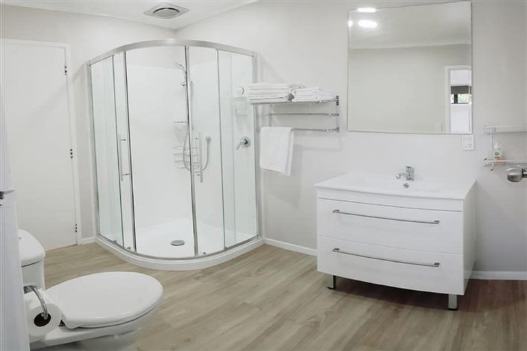 Photo of property in 98/98a Glenpark Avenue, Frankleigh Park, New Plymouth, 4310