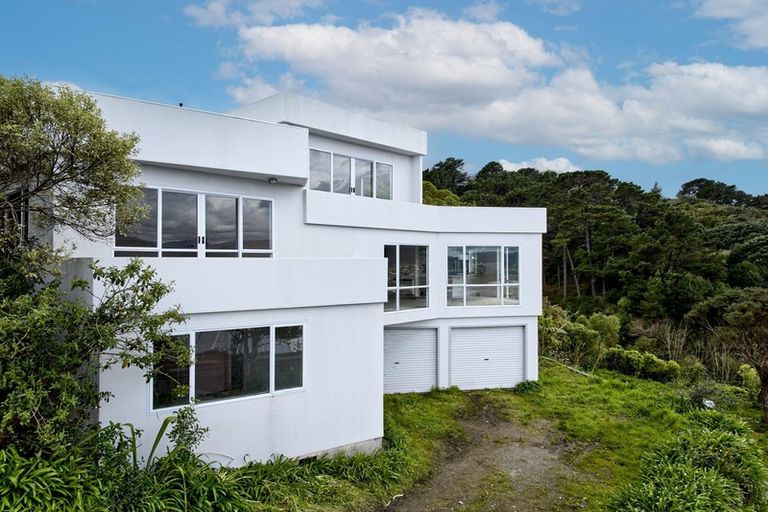 Photo of property in 20 Magnolia Grove, Maungaraki, Lower Hutt, 5010