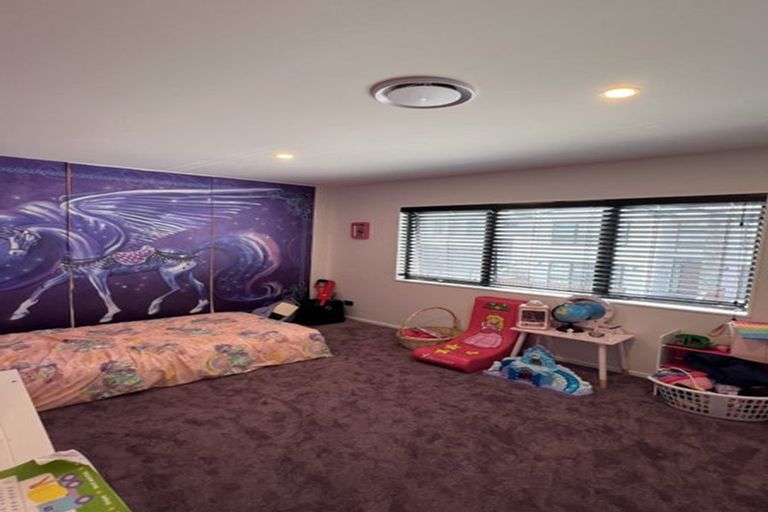 Photo of property in 3 Wyon Way, Flat Bush, Auckland, 2016