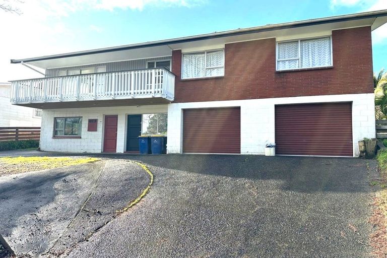 Photo of property in 4 Takapu Street, Henderson, Auckland, 0612