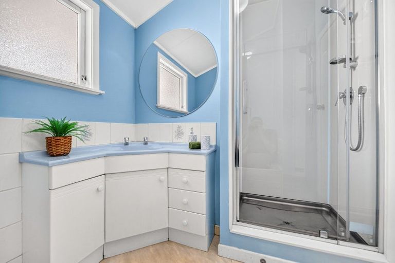 Photo of property in 18 Totara Drive, St Andrews, Hamilton, 3200