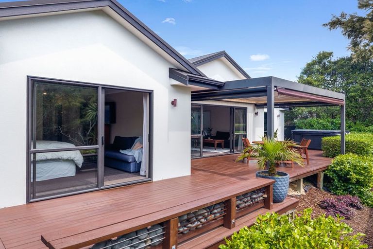 Photo of property in 22 Winslow Court, Huntington, Hamilton, 3210