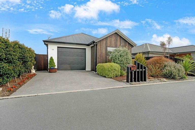 Photo of property in 10 Koreke Lane, Halswell, Christchurch, 8025