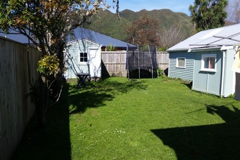 Photo of property in 80b Bell Road, Waiwhetu, Lower Hutt, 5010