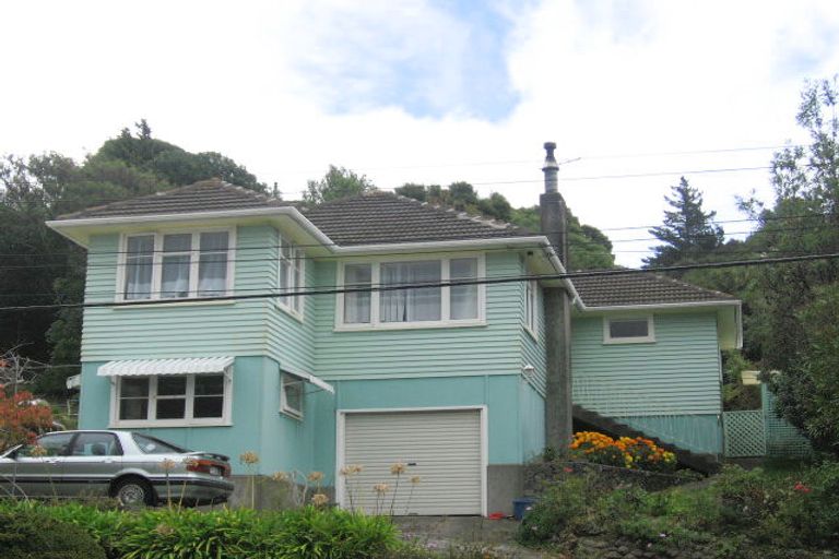 Photo of property in 13 Bird Grove, Stokes Valley, Lower Hutt, 5019