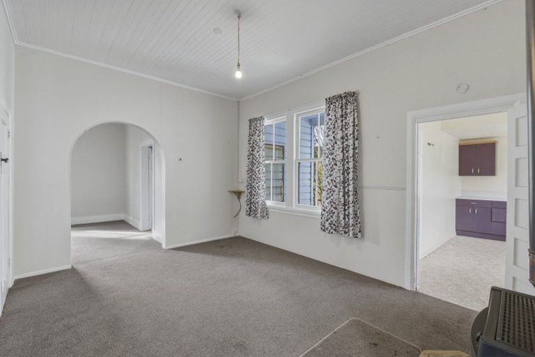 Photo of property in 921 Ongo Road, Hunterville, 4782