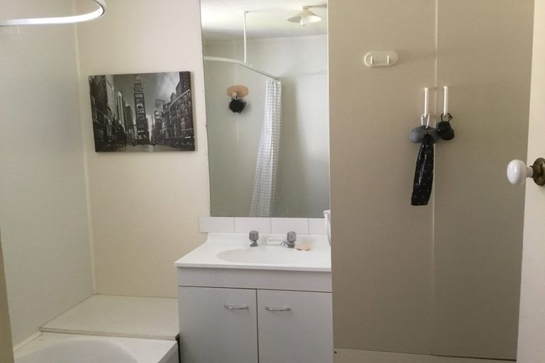 Photo of property in 32 Tawa Street, Edgecumbe, 3120