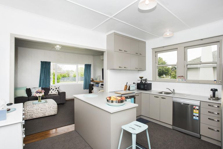 Photo of property in 14 Muir Street, Te Hapara, Gisborne, 4010