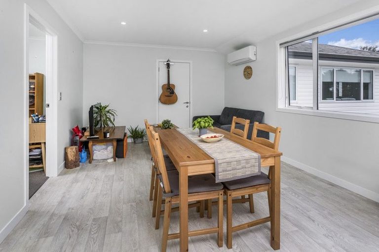 Photo of property in 339a Glenvar Road, Long Bay, Auckland, 0630