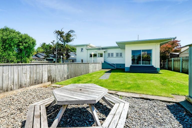 Photo of property in 85 Puriri Street, Hawera, 4610