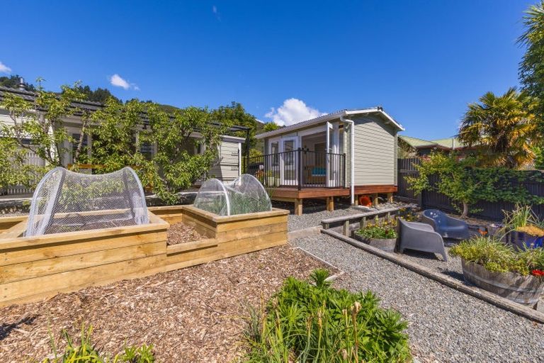 Photo of property in 58 Hampden Street, Picton, 7220