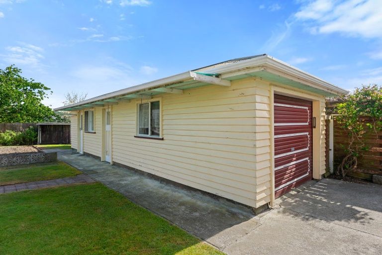 Photo of property in 17 Atmore Avenue, Otaki, 5512