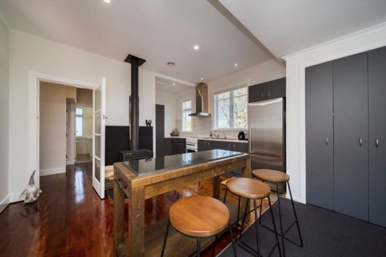 Photo of property in 10 Wicksteed Street, Vogeltown, New Plymouth, 4310