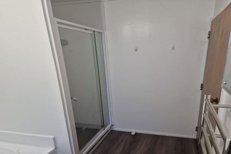 Photo of property in 49a Albatross Close, Whitby, Porirua, 5024