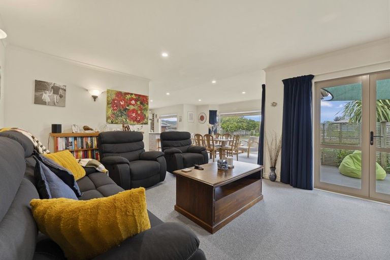 Photo of property in 38 Oak Crescent, Ashhurst, 4810