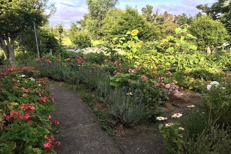 Photo of property in 54 Tiraumea Road, Pahiatua, 4981