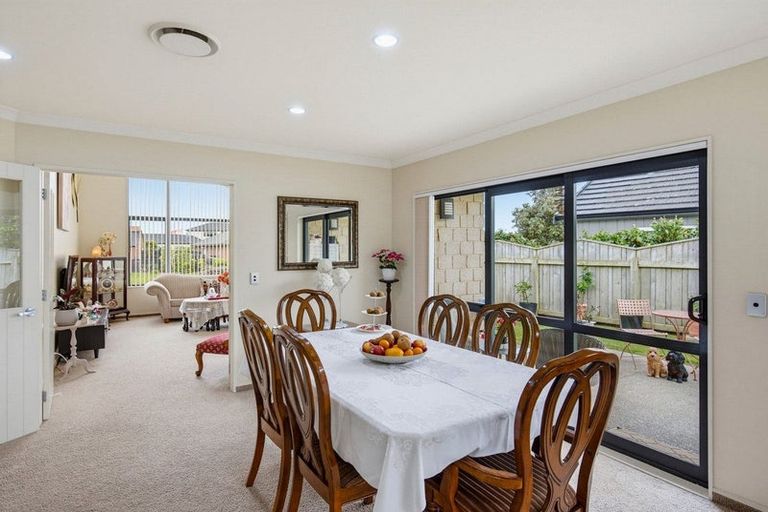 Photo of property in 143 Milne Drive, Paraparaumu, 5032