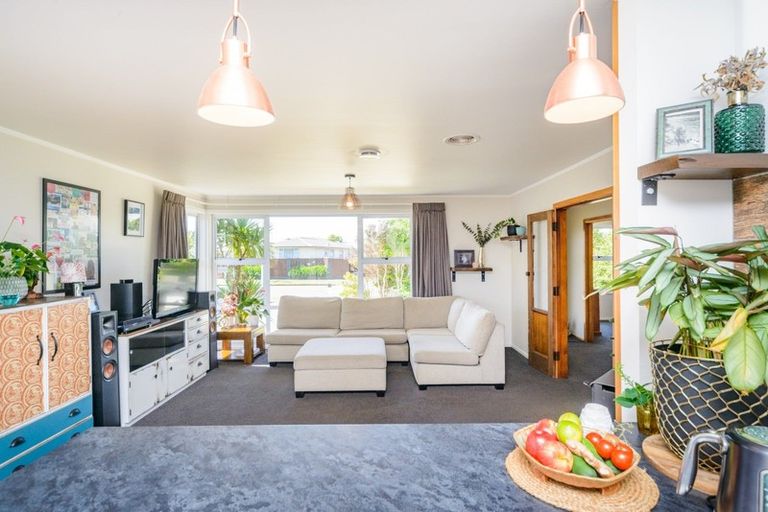 Photo of property in 26 Peters Avenue, Cloverlea, Palmerston North, 4412