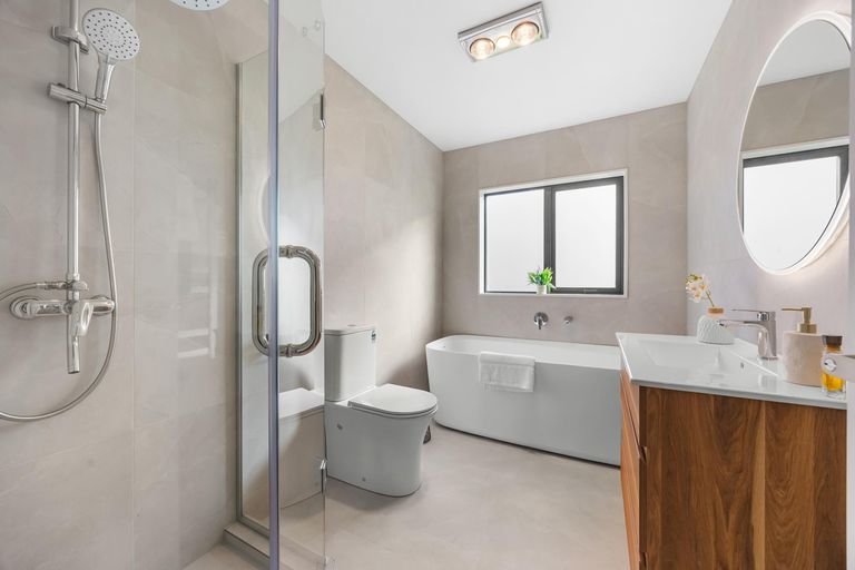 Photo of property in 12 Nanjing Road, Pukekohe, 2120