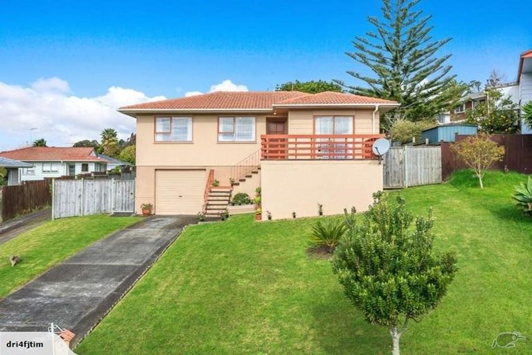 Photo of property in 5 Spinella Drive, Bayview, Auckland, 0629