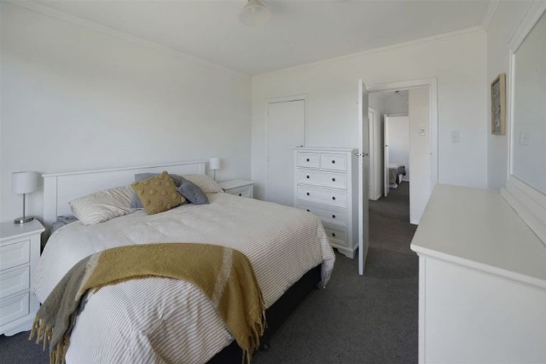 Photo of property in 33 Croziers Road, St Albans, Christchurch, 8052