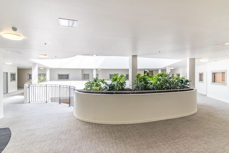 Photo of property in Stadium Garden Flats, 308/107 Thorndon Quay, Pipitea, Wellington, 6011