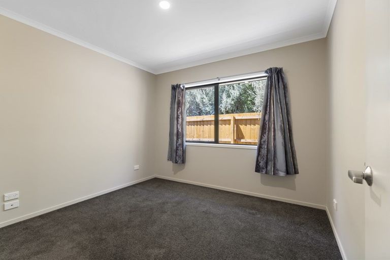 Photo of property in 4 Sandown Crescent, Aranui, Christchurch, 8061