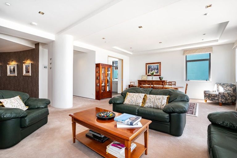 Photo of property in 12/95 Molesworth Street, Thorndon, Wellington, 6011